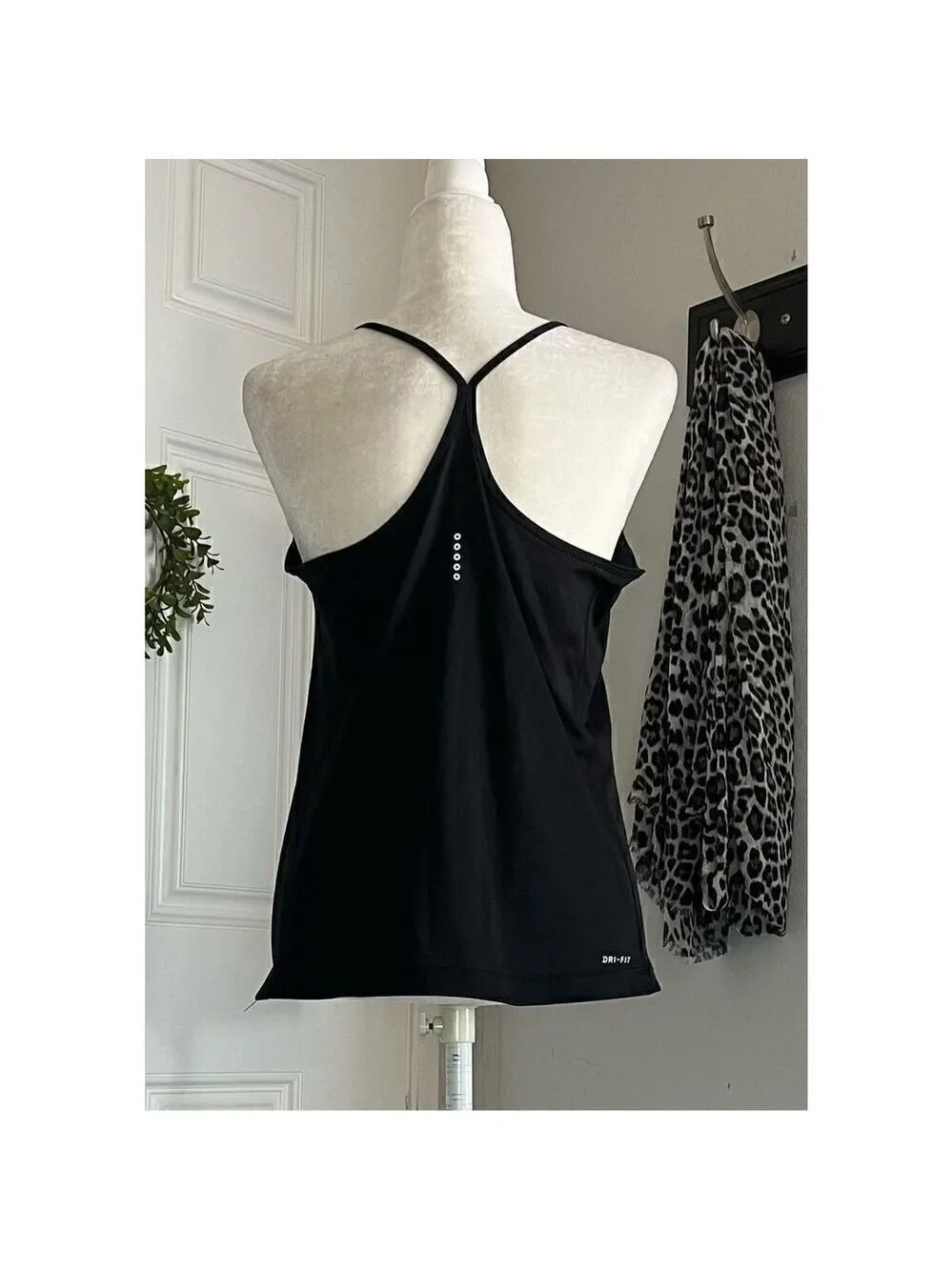 Nike Dri-Fit Women’s Active Tank (M)
